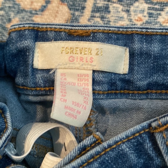 Girls jean shorts - Picture 3 of 5